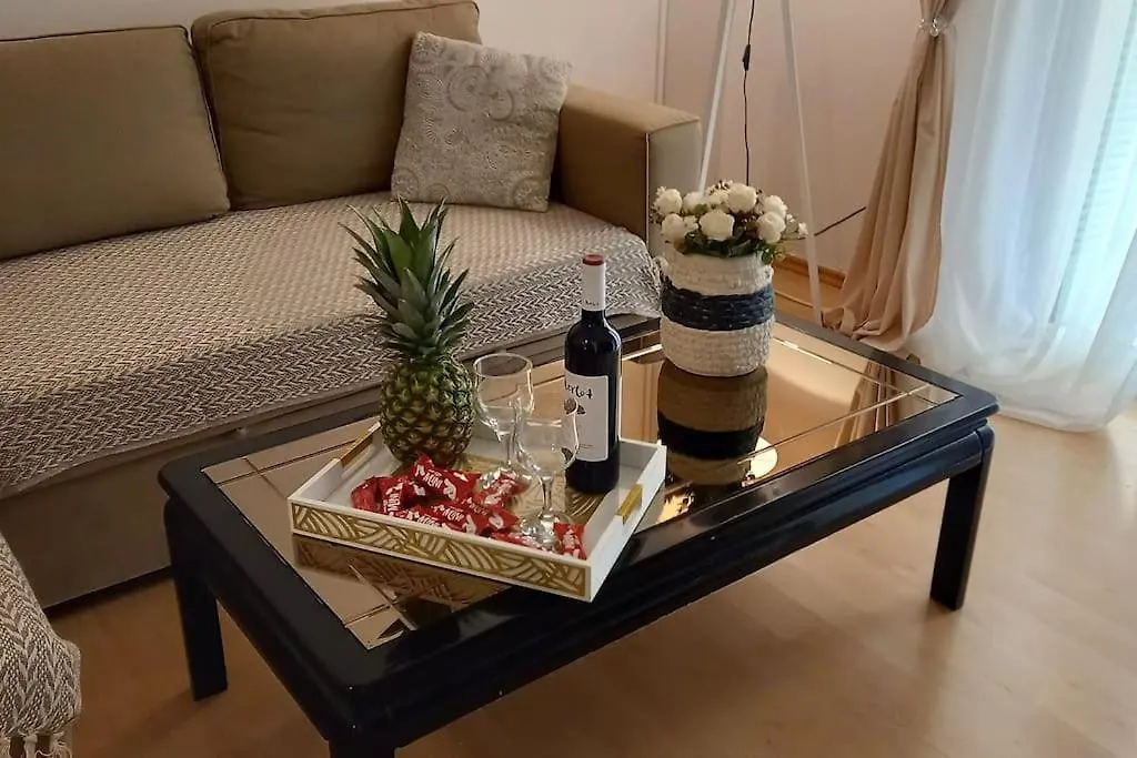 Tiny Treasure Apartment-1